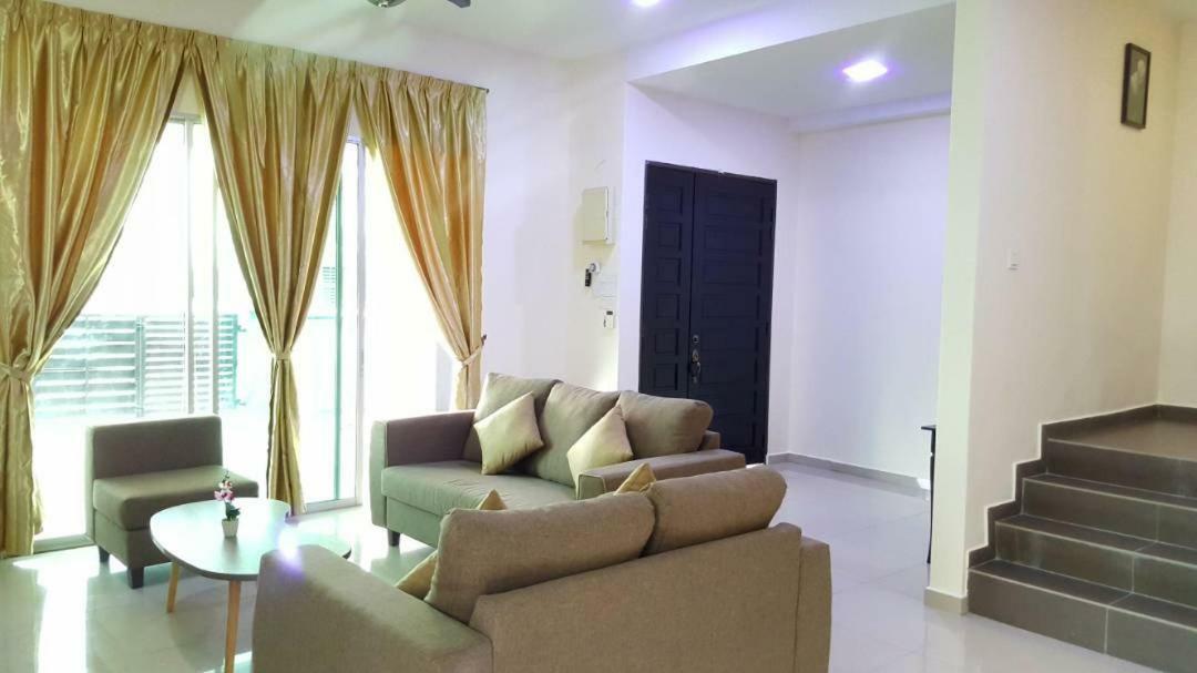 Ipoh Easteden Homestay Экстерьер фото